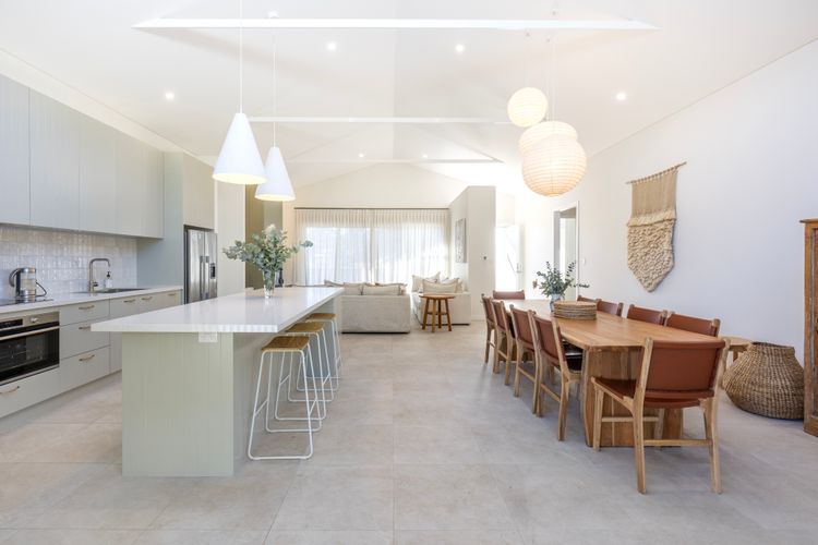 Carramar – Fireplace – Absolute Waterfront
