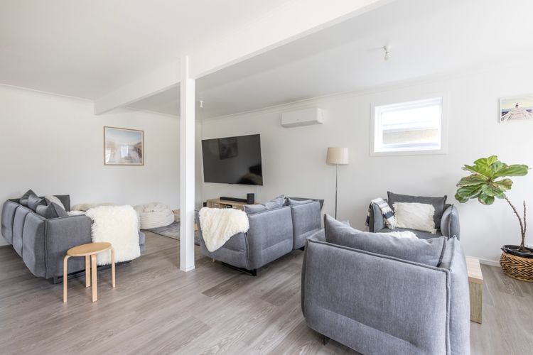 Villa Maris – Pet Friendly with Spa & Fire Pit
