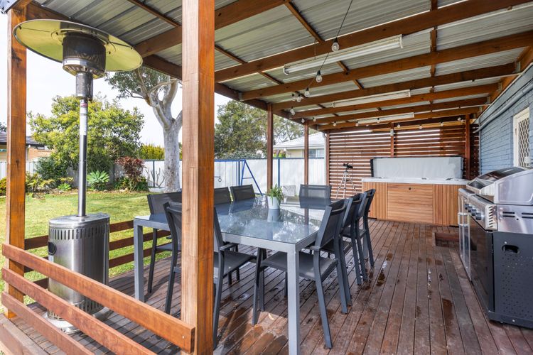 Villa Maris – Pet Friendly with Spa & Fire Pit