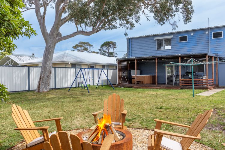 Villa Maris – Pet Friendly with Spa & Fire Pit