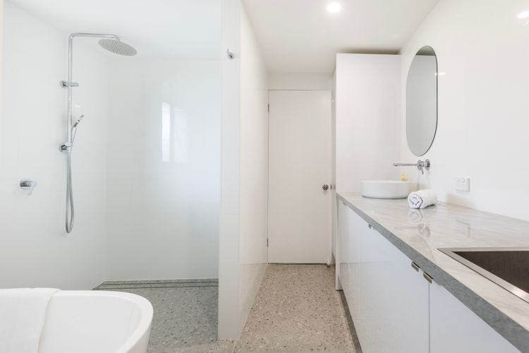 Villa Maris – Pet Friendly with Spa & Fire Pit