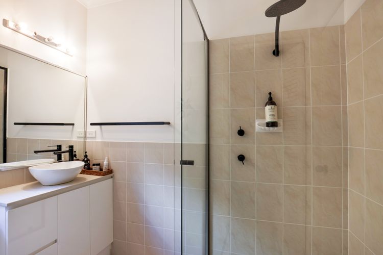 Jasmine House – Pet Friendly with Swimming Pool