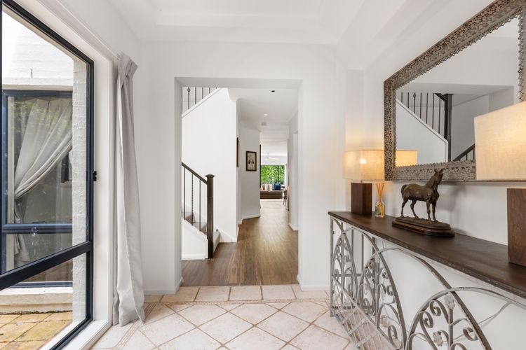Jasmine House – Pet Friendly with Swimming Pool