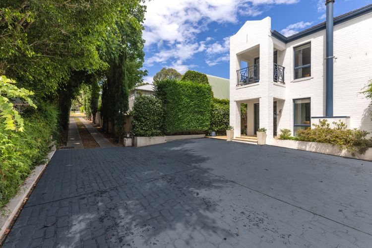 Jasmine House – Pet Friendly with Swimming Pool