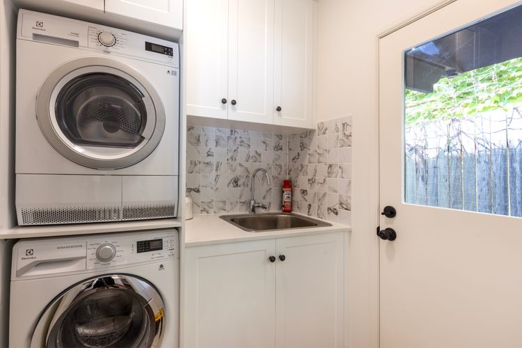 Jasmine House – Pet Friendly with Swimming Pool