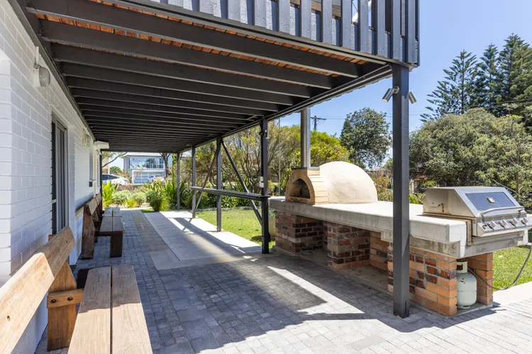 The Castle – Pet Friendly – Absolute Beachfront