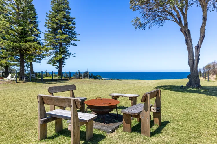 Amazing beach at your doorstep, Easy access to an amazing surf beach for surfing
