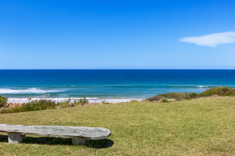 Amazing beach at your doorstep, Easy access to an amazing surf beach for surfing