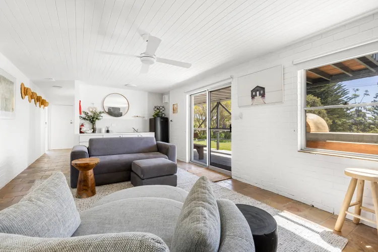 The Castle – Pet Friendly – Absolute Beachfront