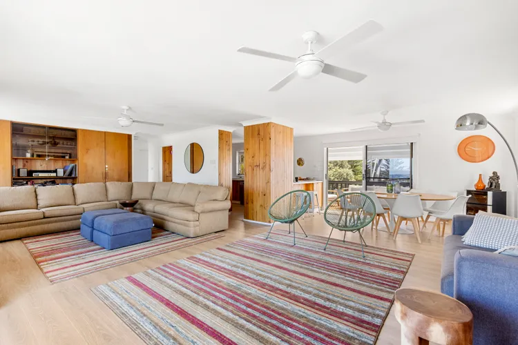 The Castle – Pet Friendly – Absolute Beachfront