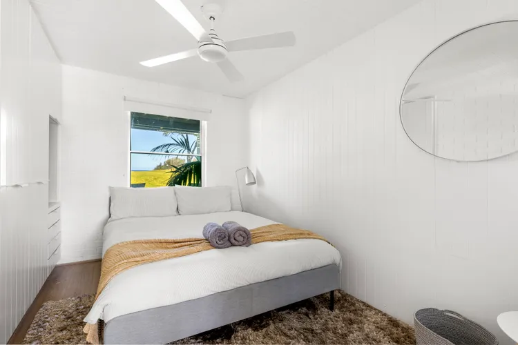 The Castle – Pet Friendly – Absolute Beachfront