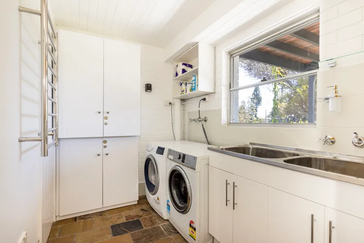 The Castle – Pet Friendly – Absolute Beachfront