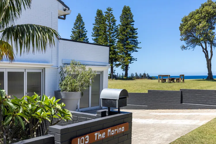 The Castle – Pet Friendly – Absolute Beachfront