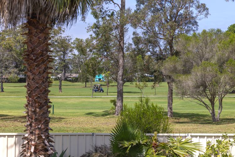 Nordic Fairway – Pet Friendly – 10 mins to Hyams Beach