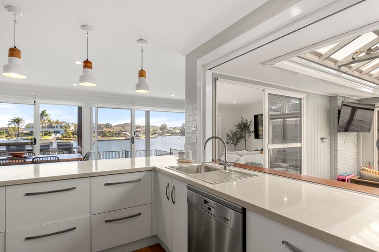 Watersedge – Absolute Waterfront