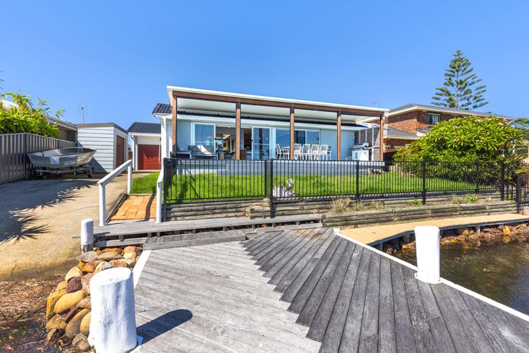 Amazing lakefront at your doorstep, Amazing views