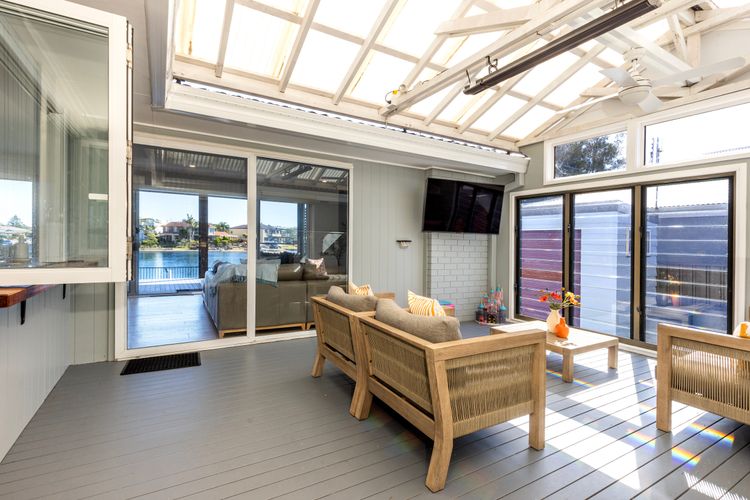 Watersedge – Absolute Waterfront