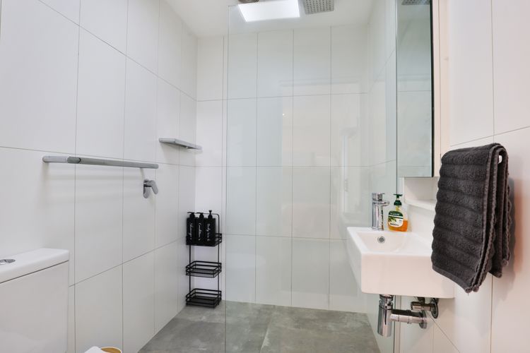 Watersedge – Absolute Waterfront