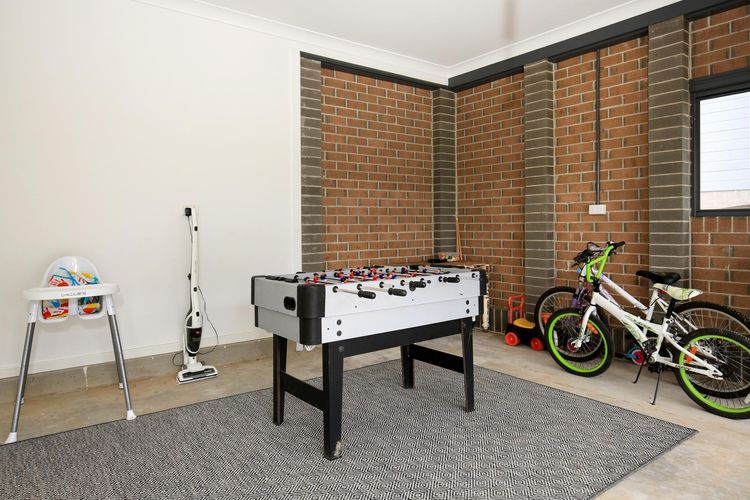 Rockwall – Pet-Friendly – Fire Pit