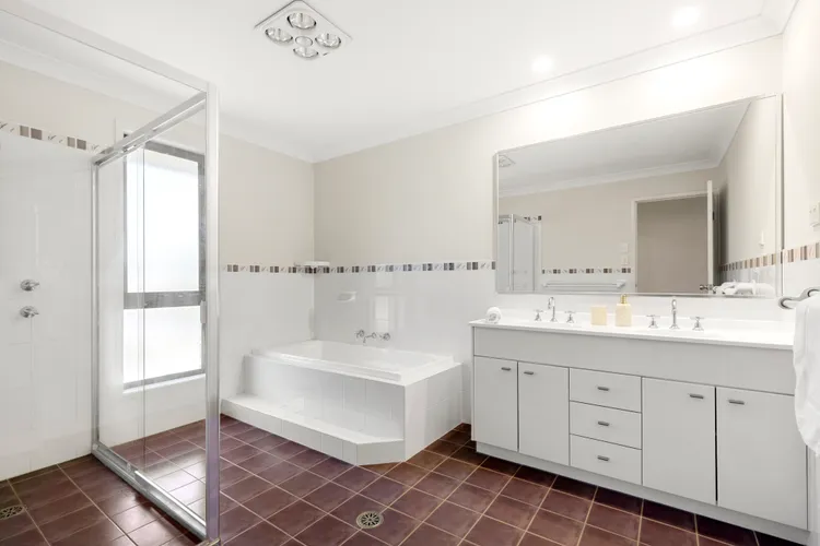 Water Lane – Swimming Pool – 4 Mins Walk to Bay