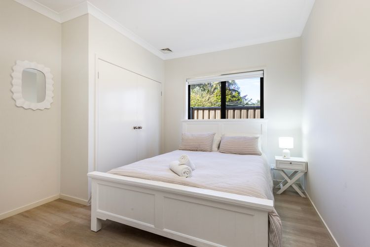 Water Lane – Swimming Pool – 4 Mins Walk to Bay