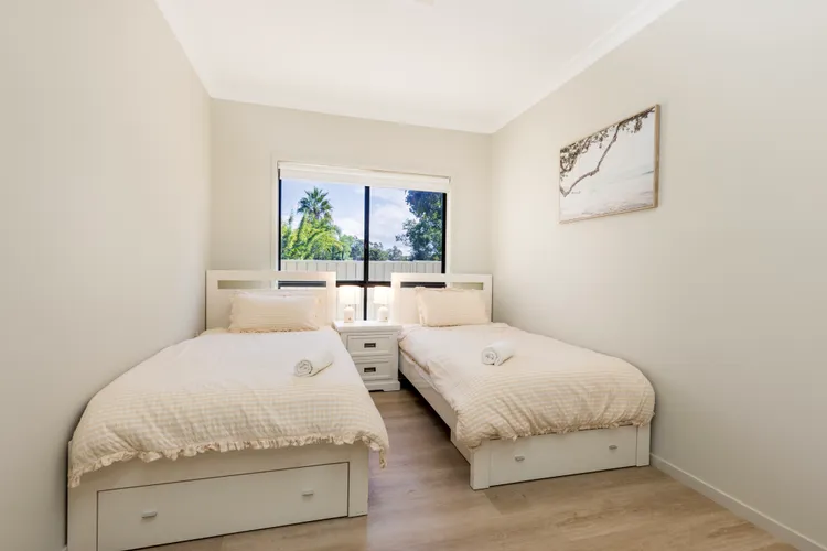 Water Lane – Swimming Pool – 4 Mins Walk to Bay