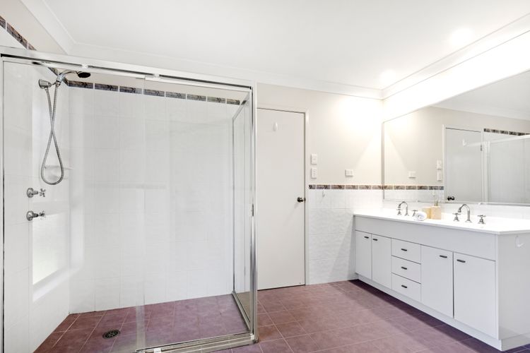 Water Lane – Swimming Pool – 4 Mins Walk to Bay