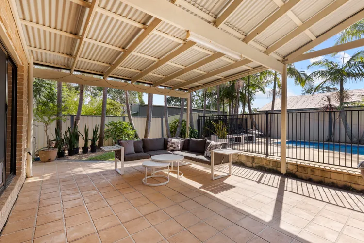 Water Lane – Swimming Pool – 4 Mins Walk to Bay