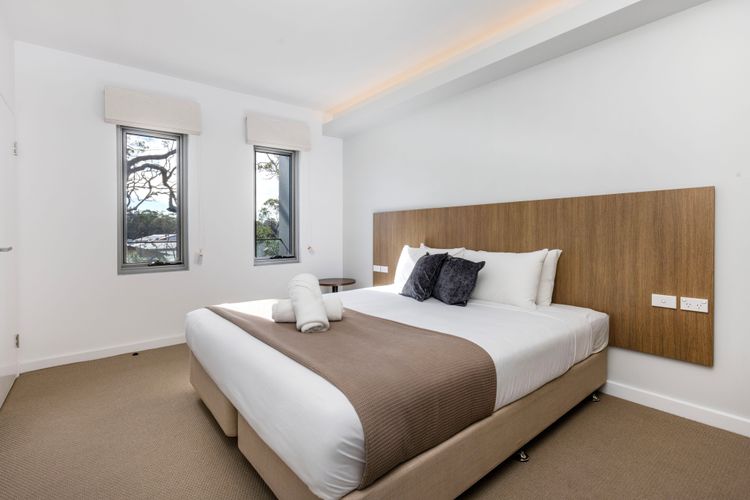 Modern 1 Bed Apartment – 6 Min walk to beach