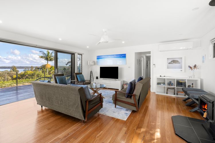 Lakeviews – Pet Friendly with Fireplace