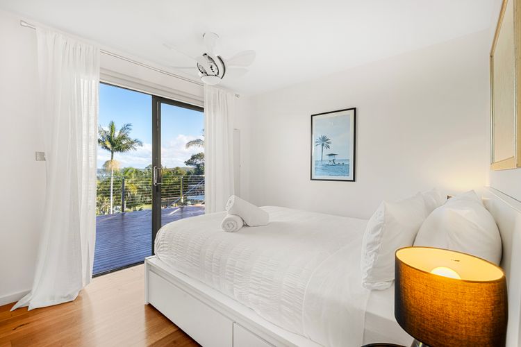 Lakeviews – Pet Friendly with Fireplace