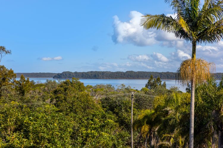 Lakeviews – Pet Friendly with Fireplace