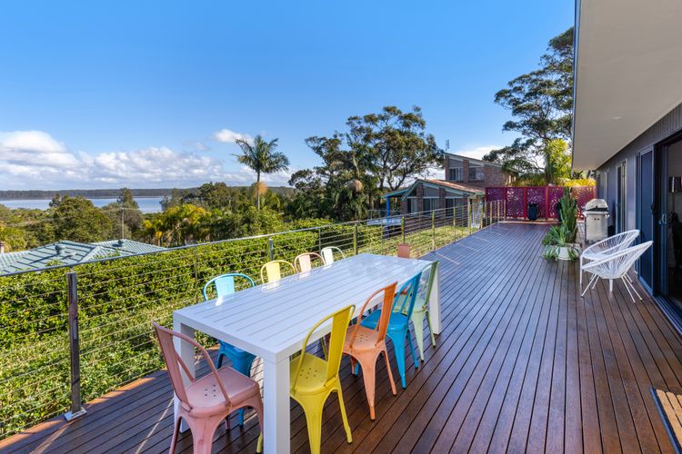 Lakeviews – Pet Friendly with Fireplace