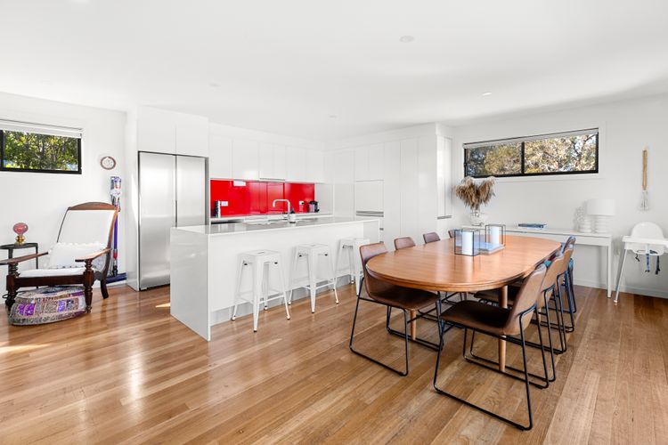 Lakeviews – Pet Friendly with Fireplace