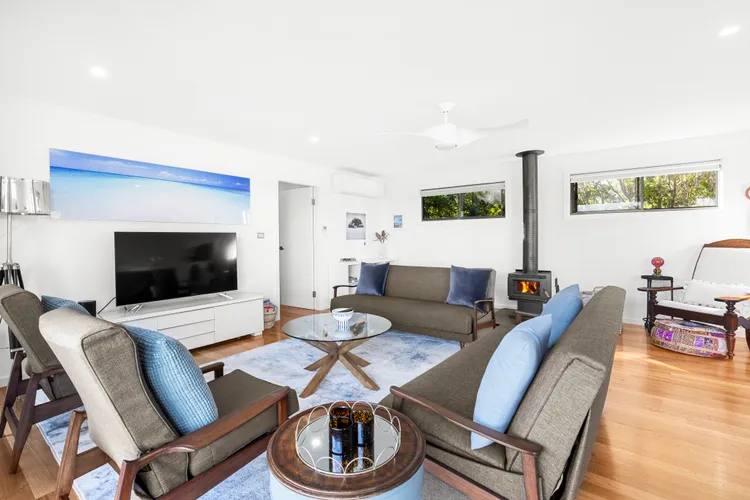 Lakeviews – Pet Friendly with Fireplace