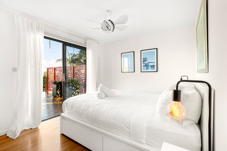 Lakeviews – Pet Friendly with Fireplace