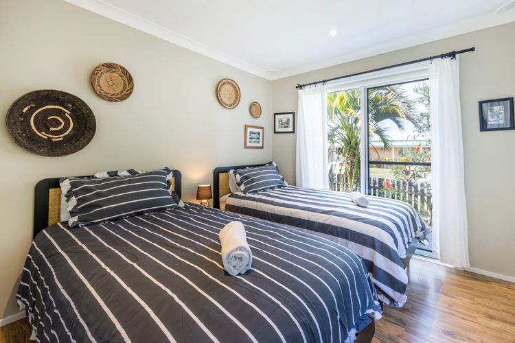 Blue Island – Pet Friendly – 1 Min Walk to Beach
