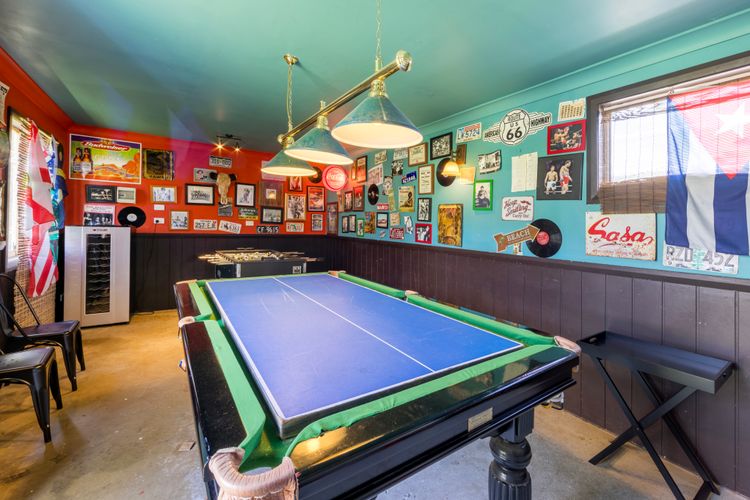 Blue Island – Pet Friendly – 1 Min Walk to Beach
