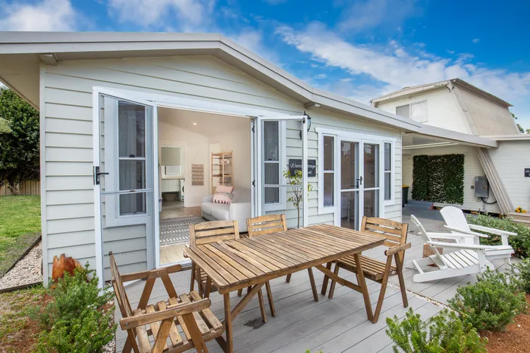 Traditional A-Frame house, Amazing beach only a few minutes walk away, Close to local golf course