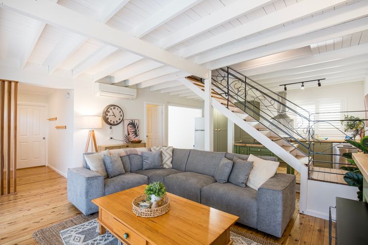 Wavesong on Watts – Pet Friendly with Spa