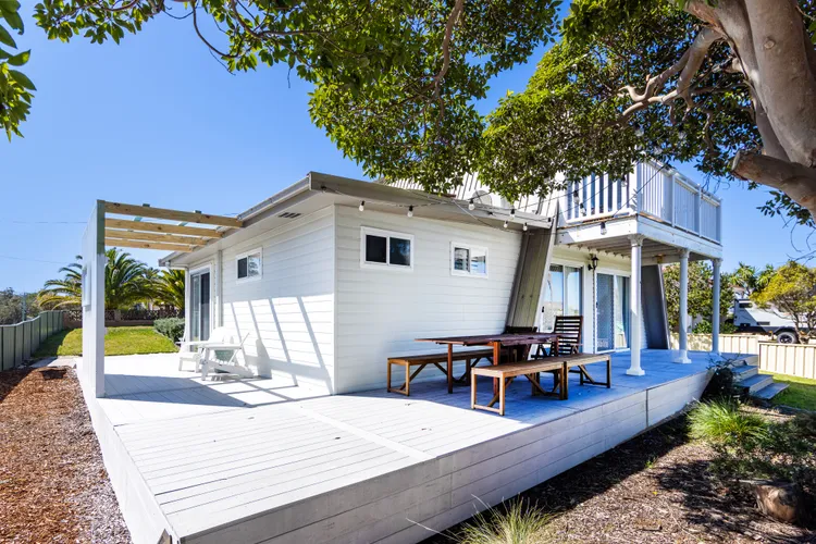 Wavesong on Watts – Pet Friendly with Spa