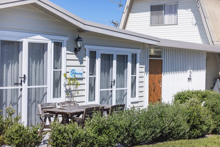 Wavesong on Watts – Pet Friendly with Spa
