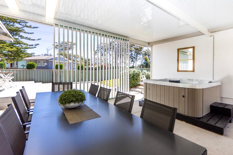 Wavesong on Watts – Pet Friendly with Spa