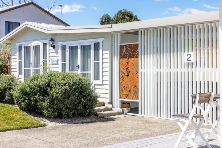 Wavesong on Watts – Pet Friendly with Spa