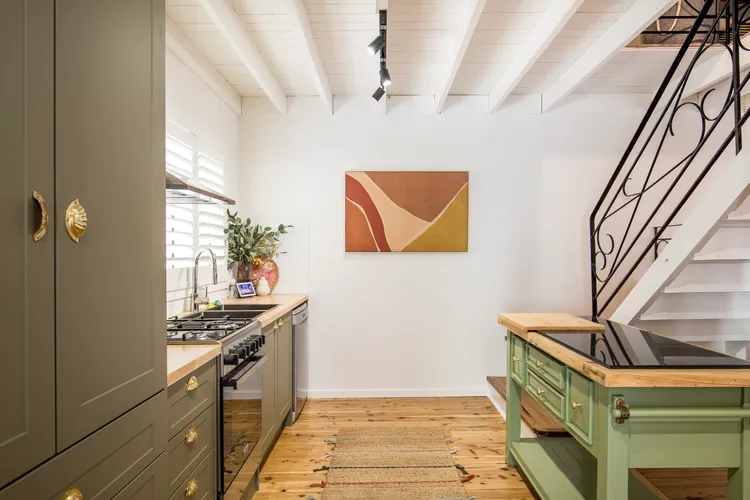 Wavesong on Watts – Pet Friendly with Spa