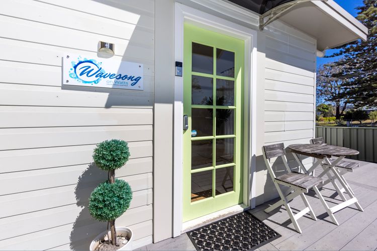 Wavesong on Watts – Pet Friendly with Spa