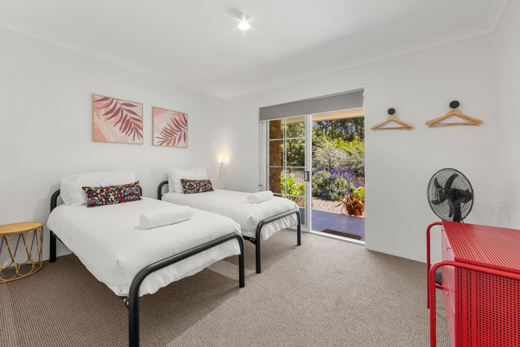 Callala Bay n Beach House – Pet Friendly with Fireplace