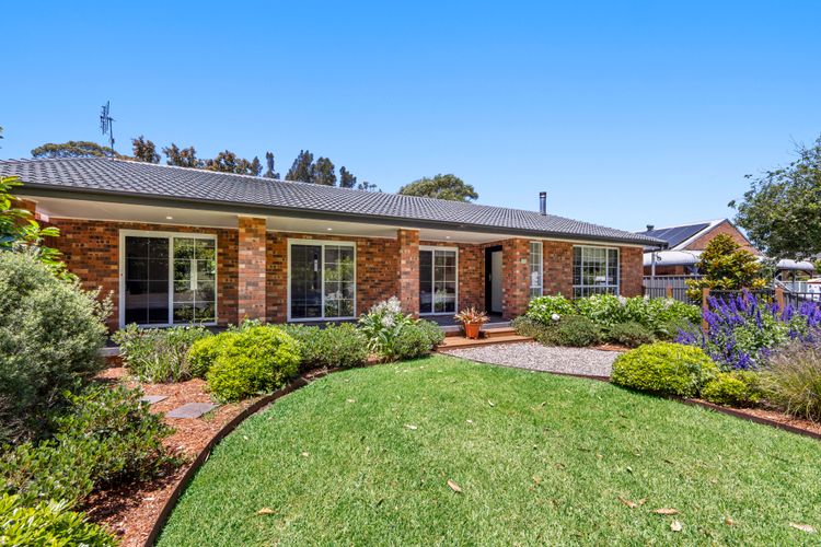 Callala Bay n Beach House – Pet Friendly with Fireplace