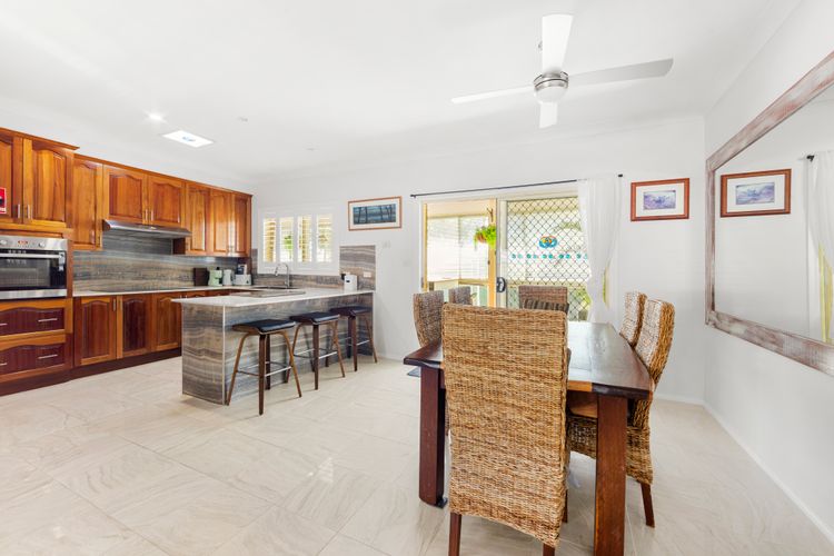 Dolphin Cove – Pet Friendly with Fireplace