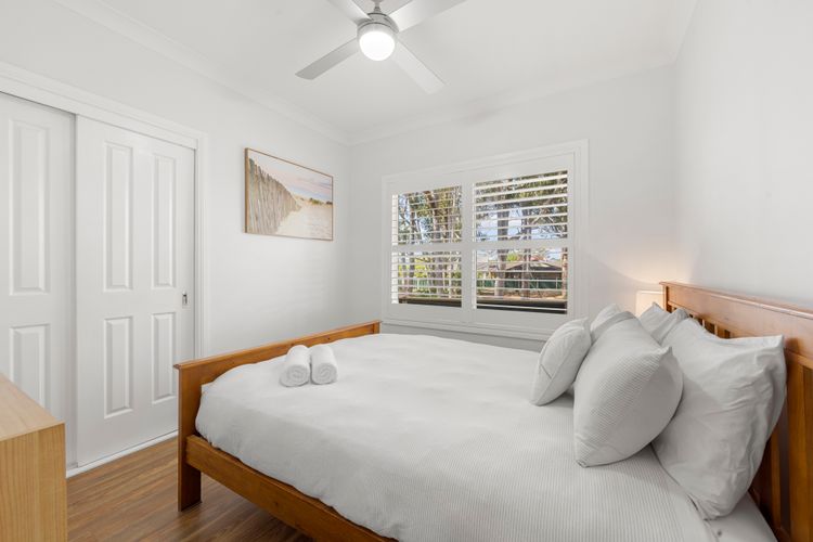 Dolphin Cove – Pet Friendly with Fireplace